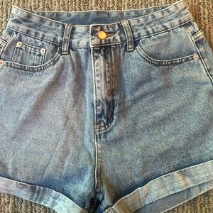 JEAN SHORTS NEVER WORN